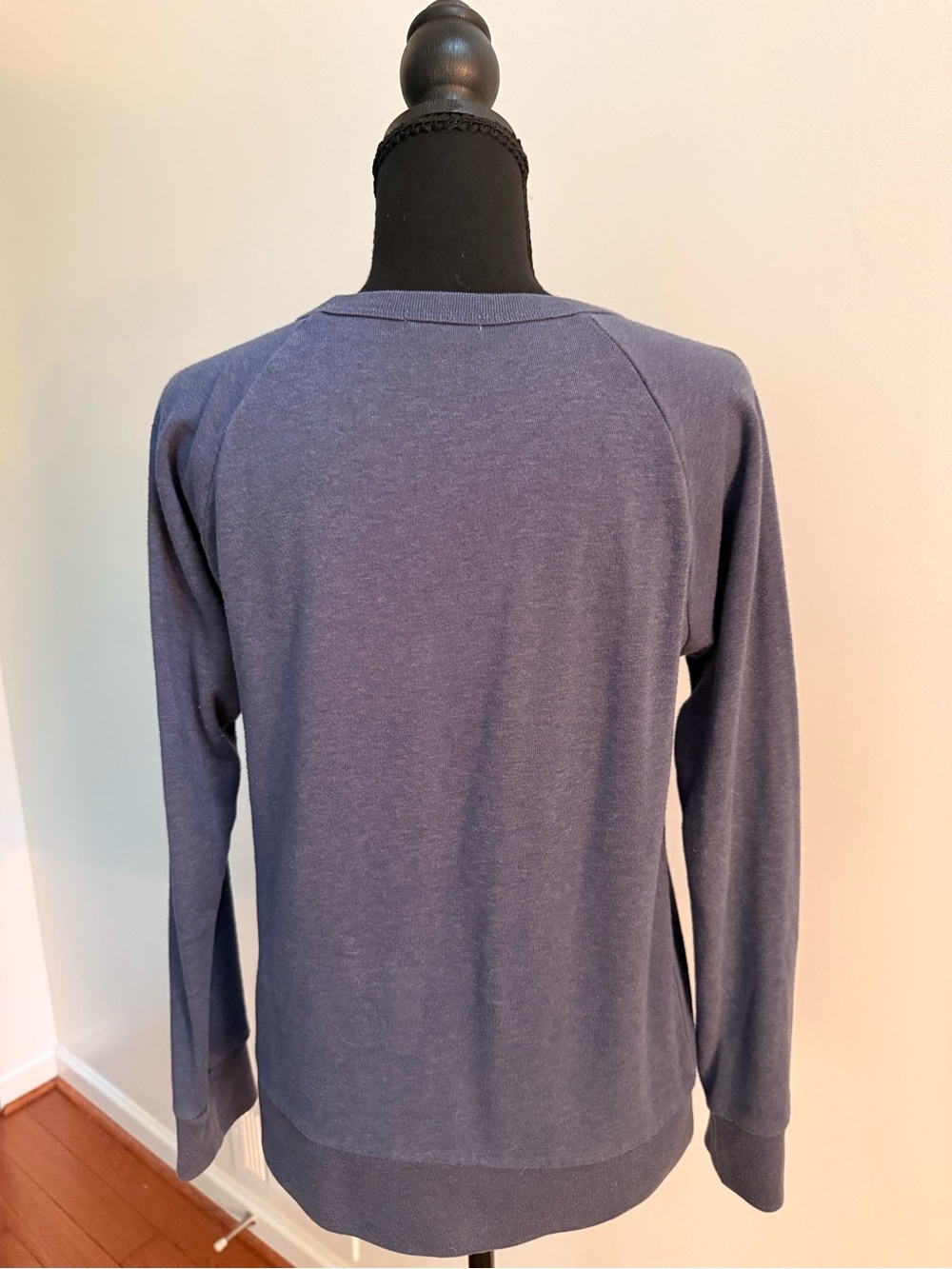 3/$25 Crewcuts Blue 'Whole Lot of' Heart Crewneck Sweatshirt Sz 14 - Picture 3 of 7